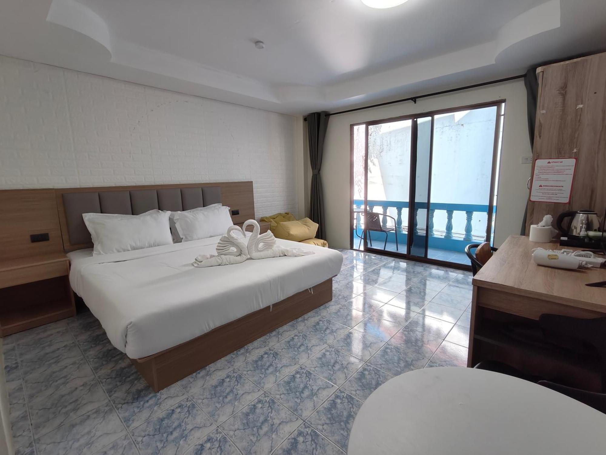 Baankasemsuk Resort 般咔 深宿 Patong Екстер'єр фото