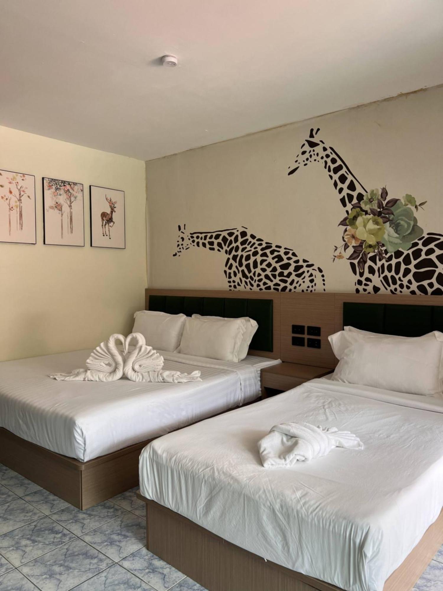 Baankasemsuk Resort 般咔 深宿 Patong Екстер'єр фото